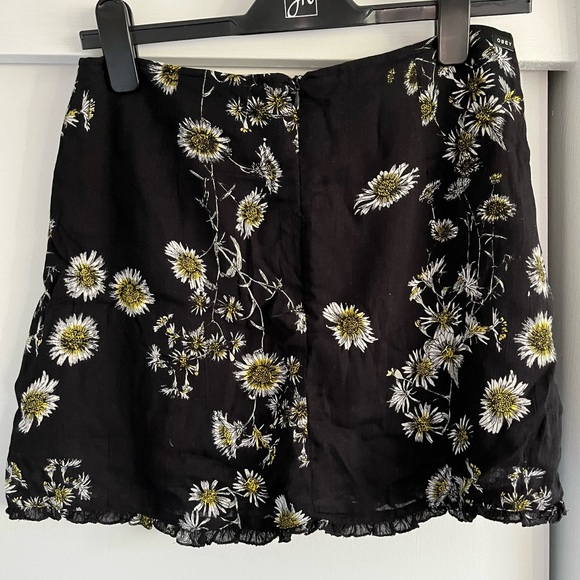 Obey mini skirt - Picture 2 of 6